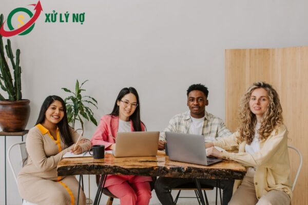 Dịch Vụ Thu Hồi Nợ Doanh Nghiệp Với Doanh Nghiệp - cập nhật tiến trình tới khách hàng